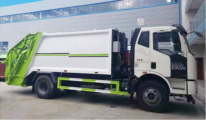 解放J6，13方壓縮垃圾車