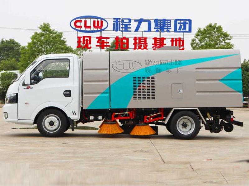 東風(fēng)CL5040TSLBEV型純電動(dòng)掃路車
