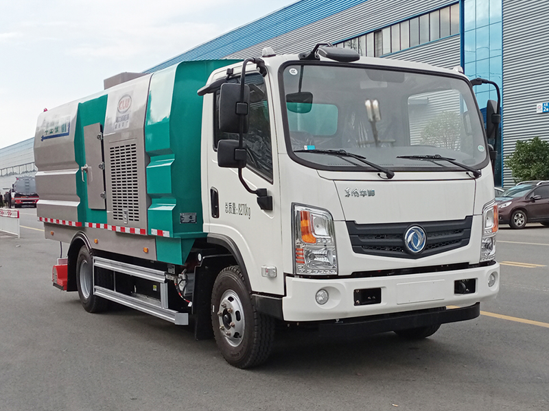 東風(fēng)華神CL5080TXCBEV型純電動(dòng)吸塵車(chē)